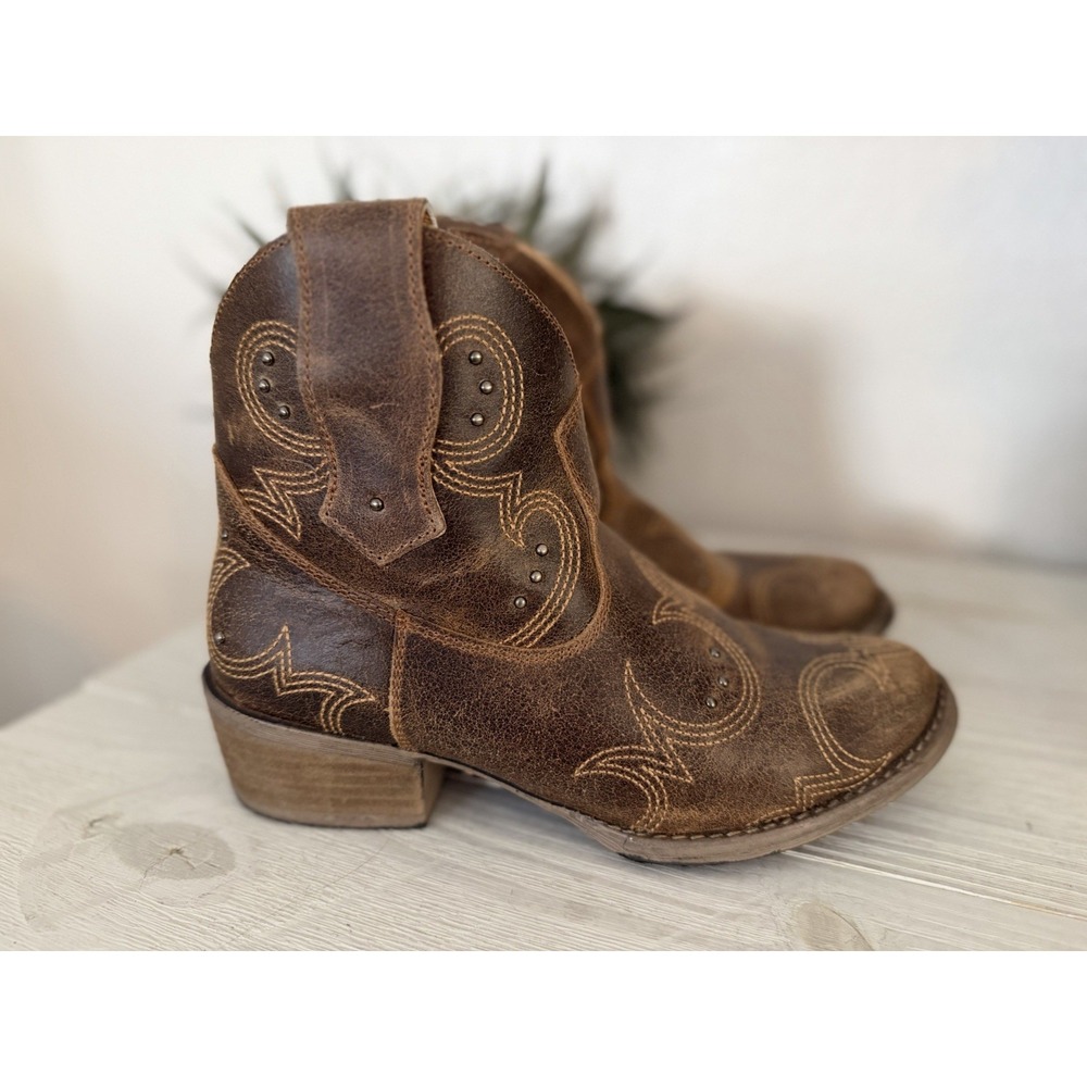 Sterling River Cowboy Boots Sz 7 Genuine Leather Round Toe Ankle Studded Cowgirl